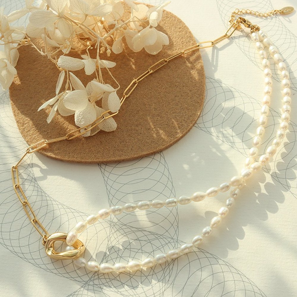 18k gold plated chain and freshwater pear necklace